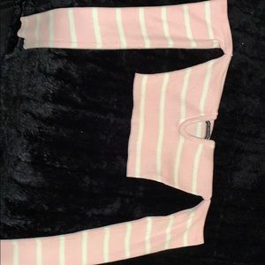 Pink and white cutt off crop top